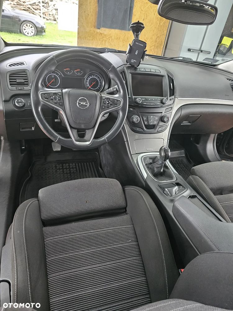 Opel Insignia - 12