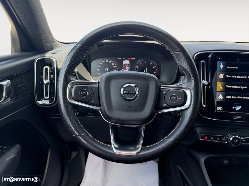 Volvo XC 40 1.5 T2 Plus Dark Auto - 12