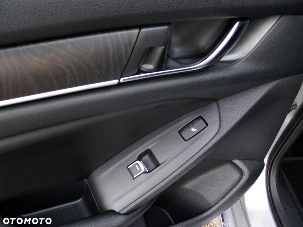 Honda Accord - 33
