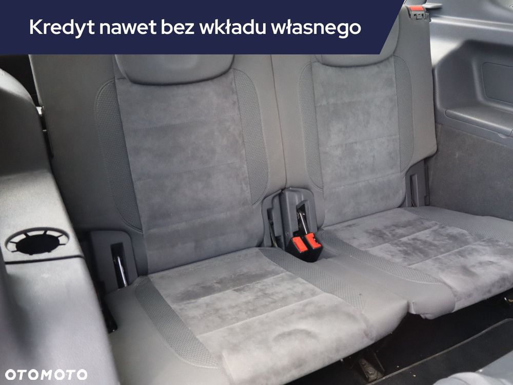 Volkswagen Touran - 23