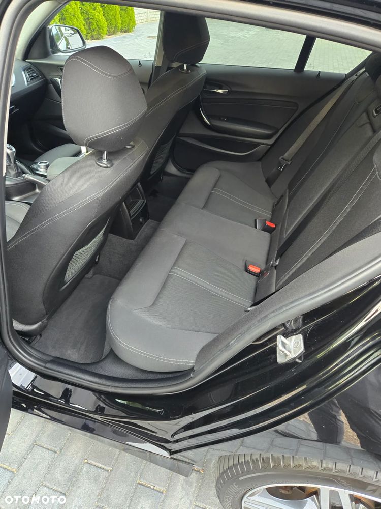 BMW Seria 1 118i Sport Line Shadow - 12