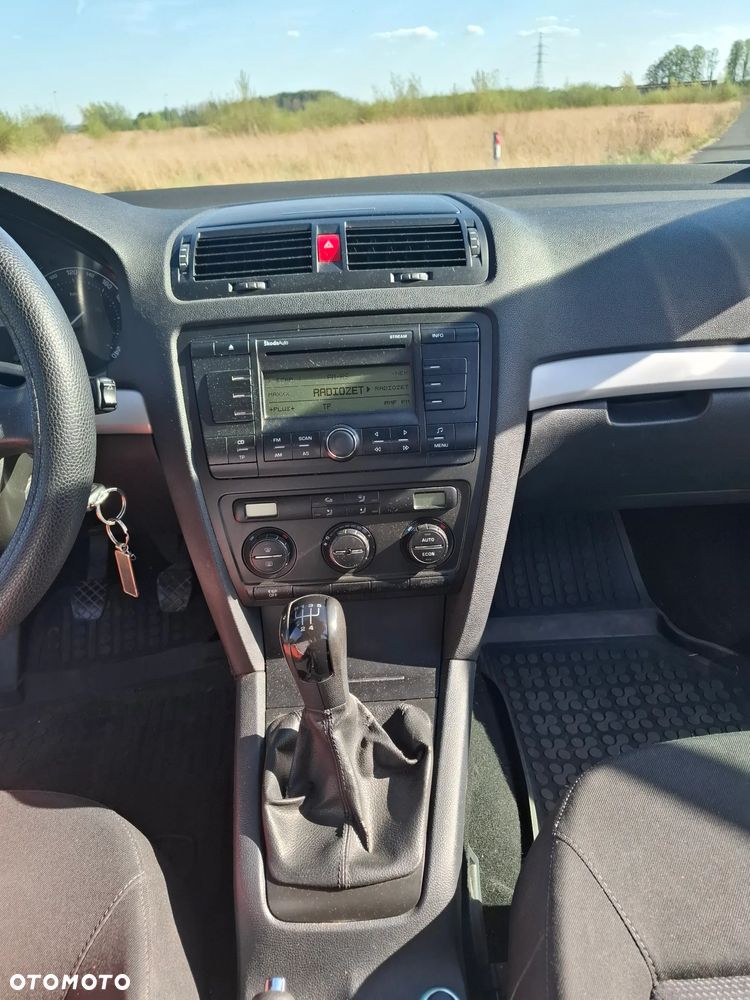 Skoda Octavia 1.6 Tour - 18