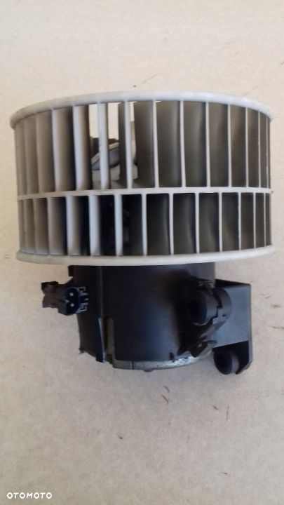 WENTYLATOR DMUCHAWY MERCEDES VANEO W414 - 4