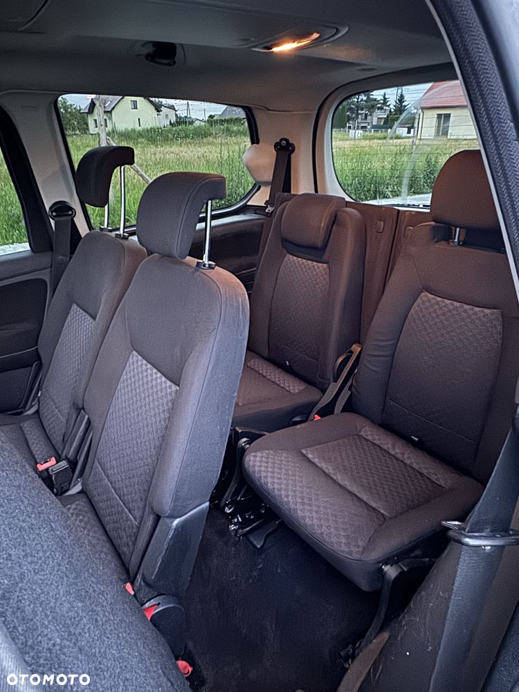 Ford Galaxy - 7
