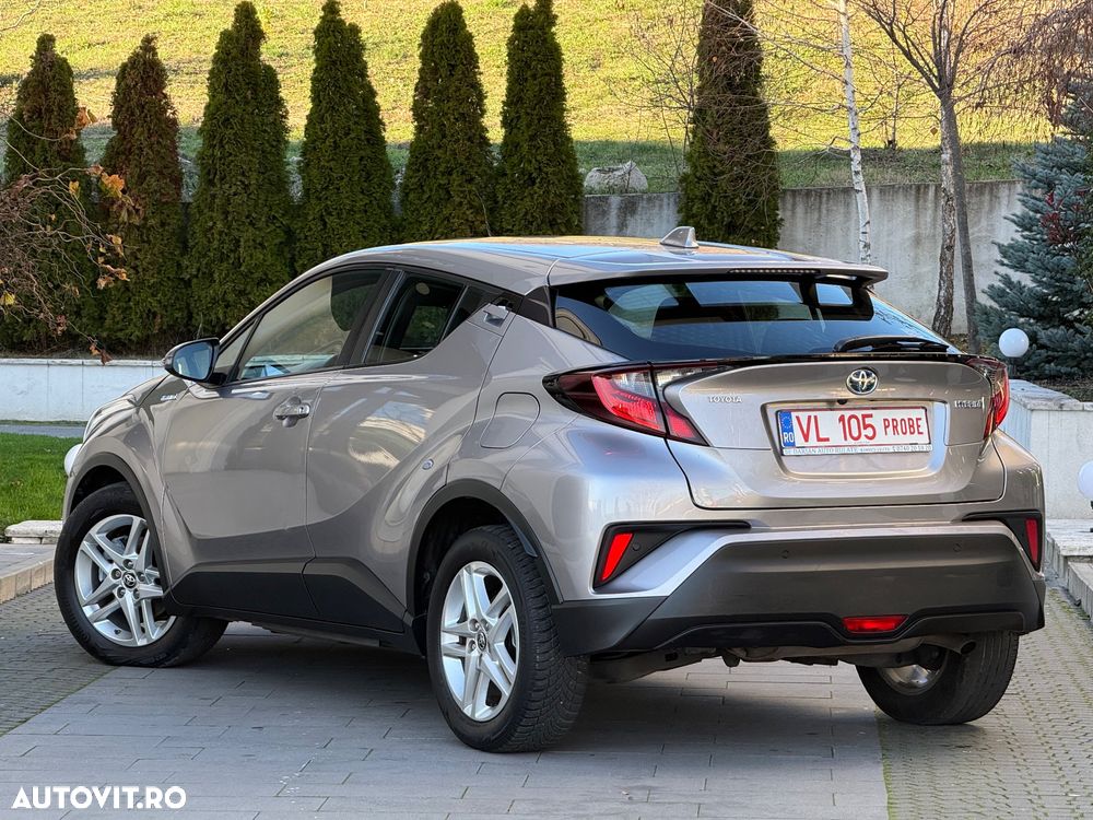 Toyota C-HR Hybrid Business-Edition - 4