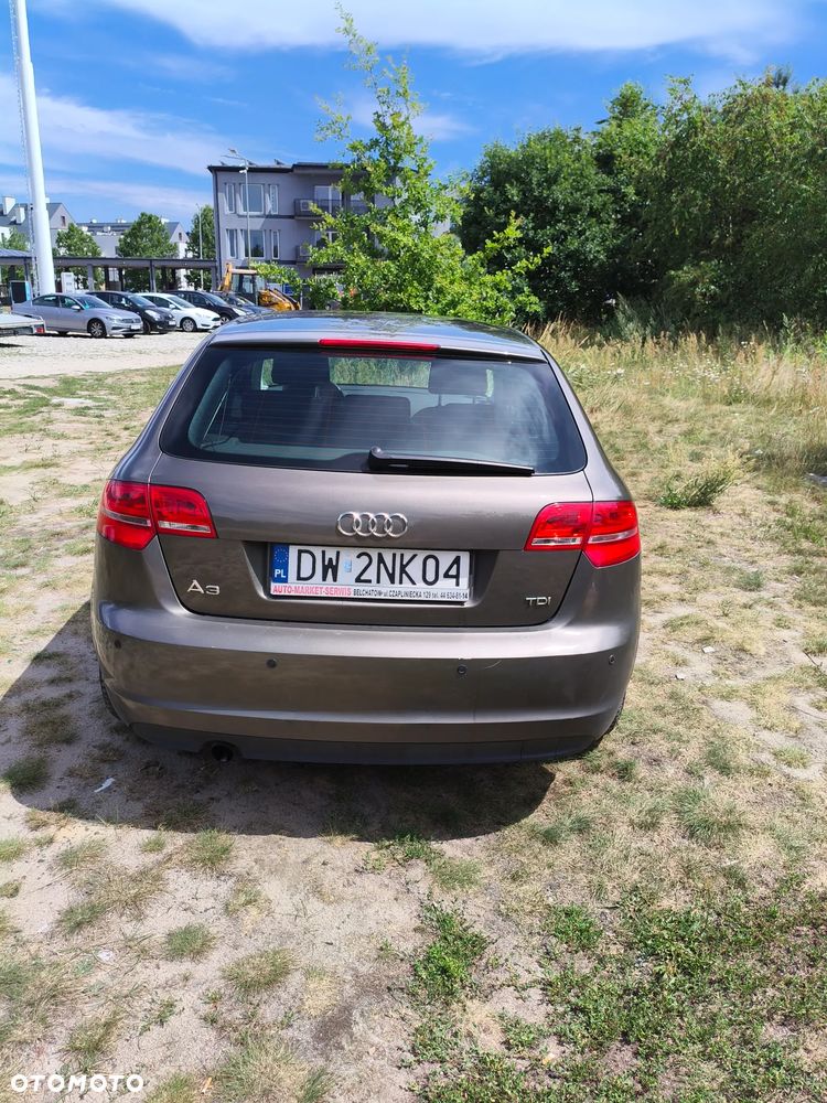 Audi A3 Sportback 1.6 TDI Attraction - 9