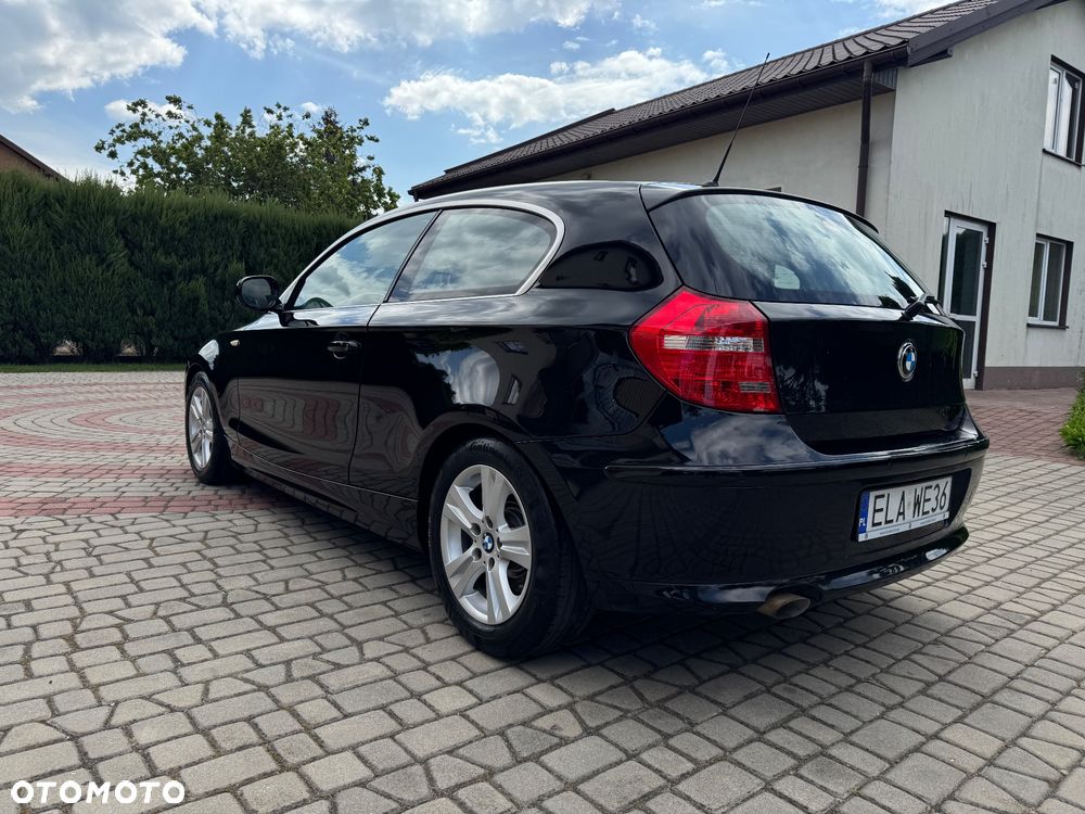 BMW Seria 1 118d - 24