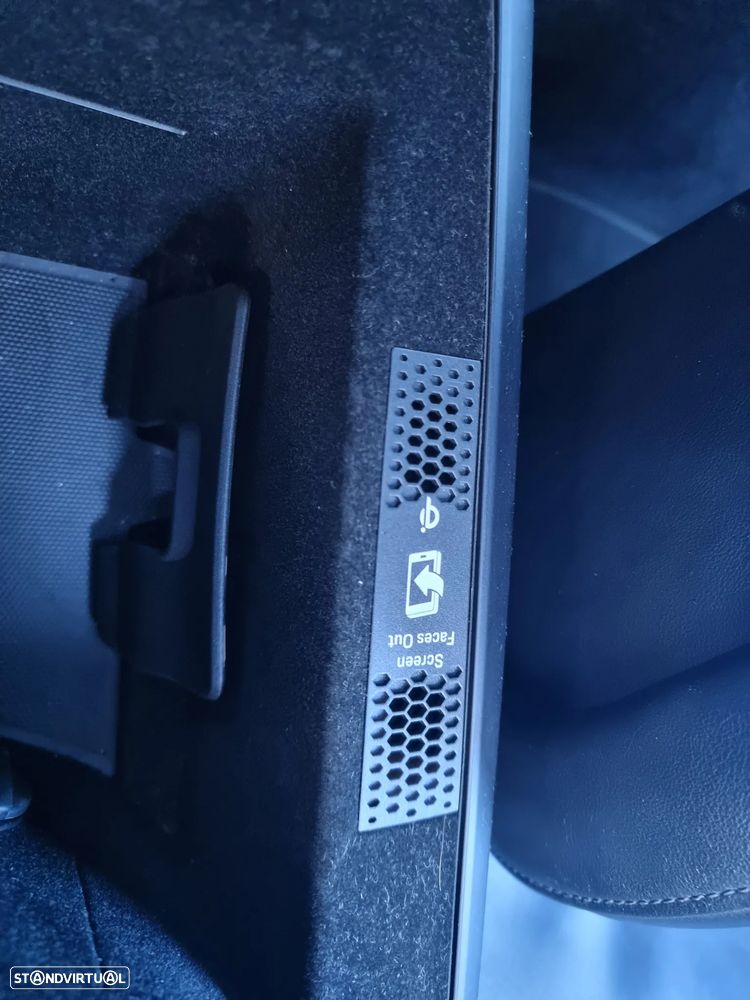 Porsche Taycan Sport Turismo Standard - 31