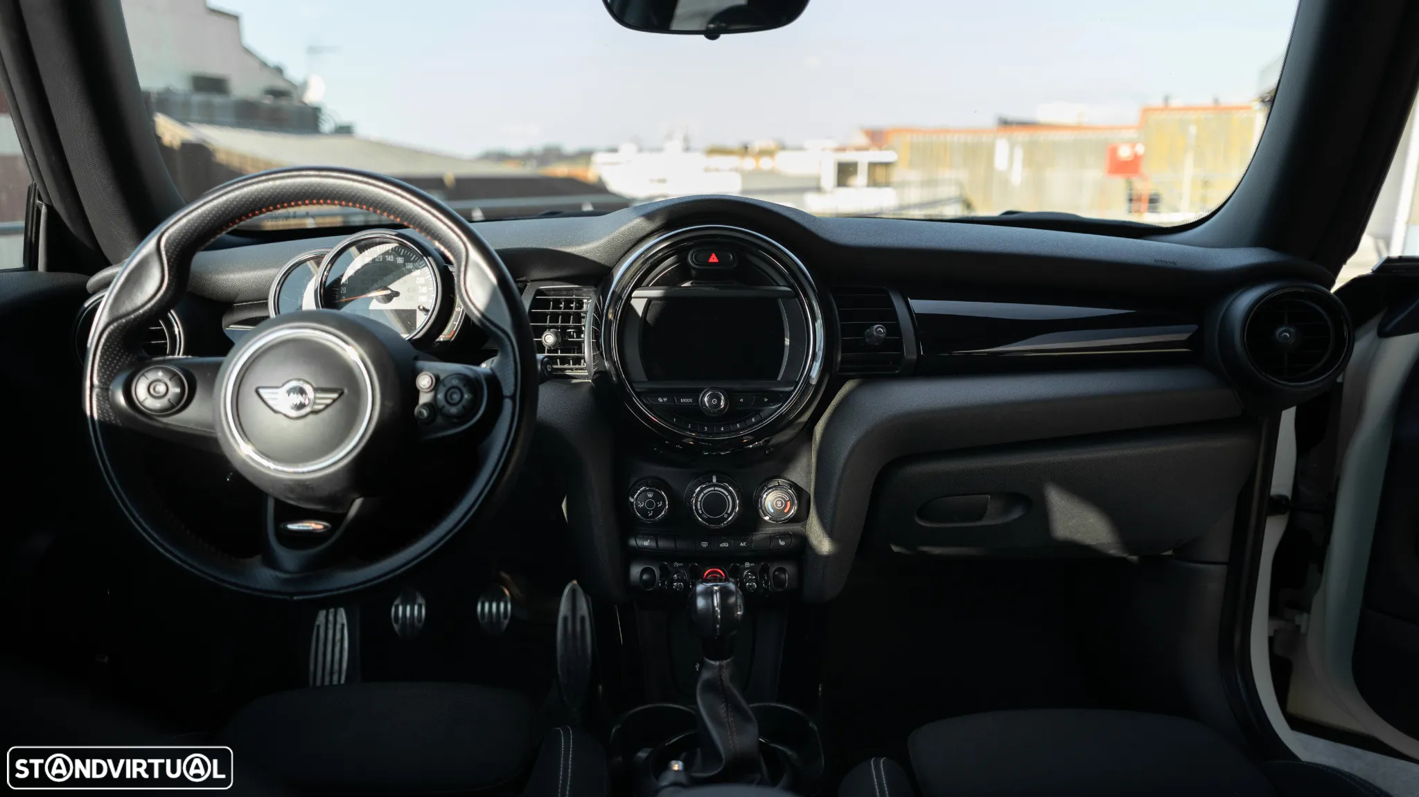 MINI 3 Portas One JCW - 12