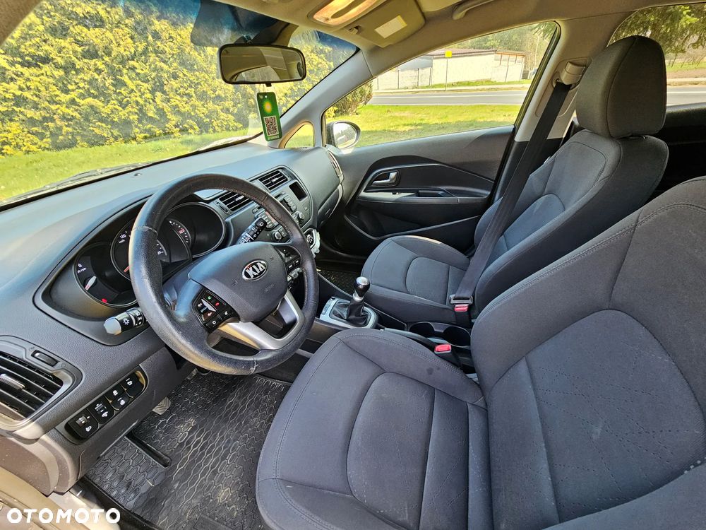 Kia Rio 1.2 Dream Team Edition - 10