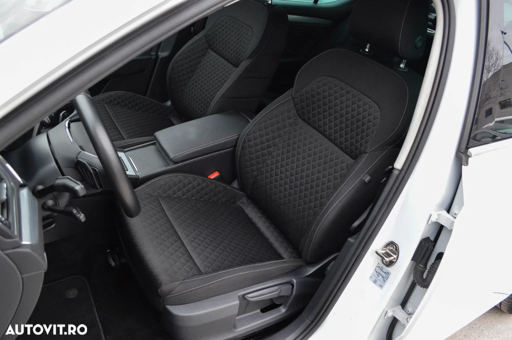 Skoda Superb 2.0 TDI DSG Essence - 17