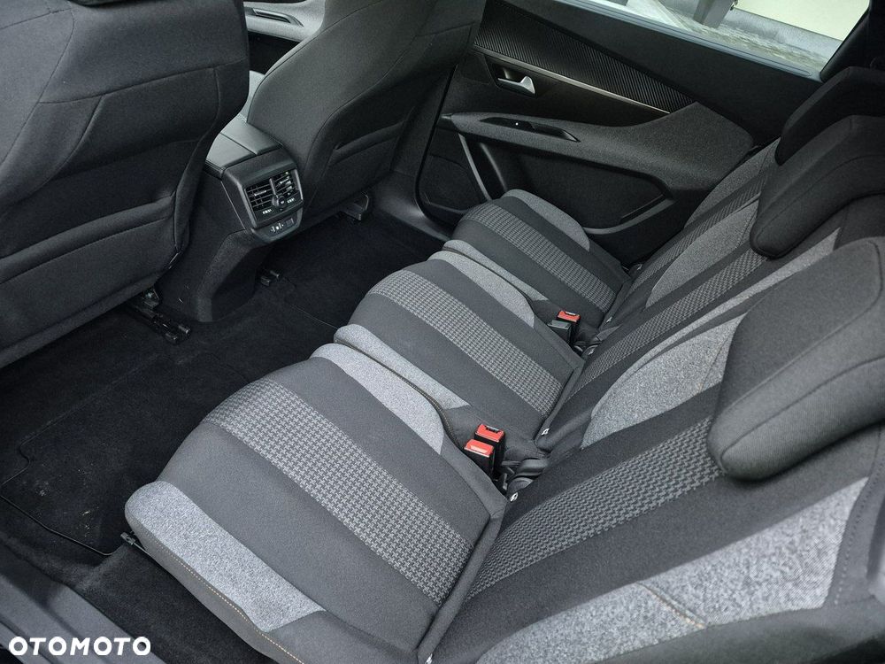 Peugeot 5008 - 11