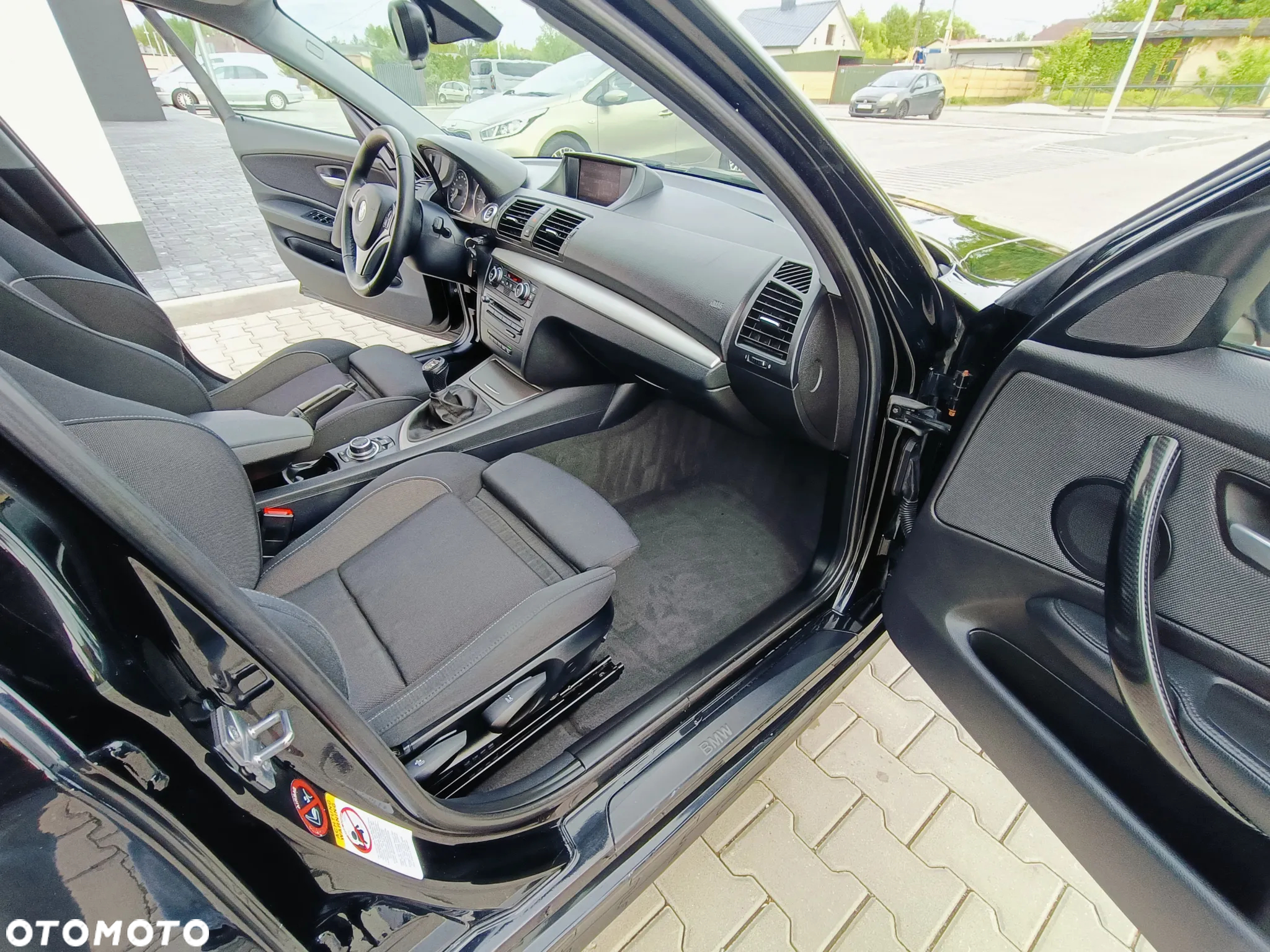 BMW Seria 1 116d - 14