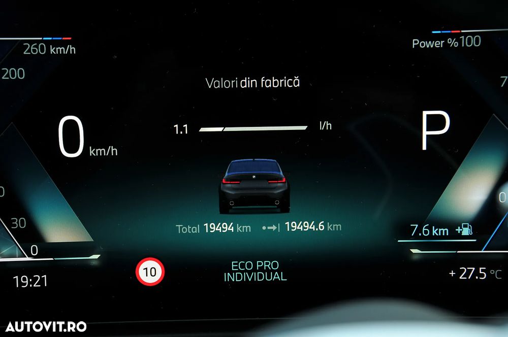BMW Seria 3 320i AT - 32