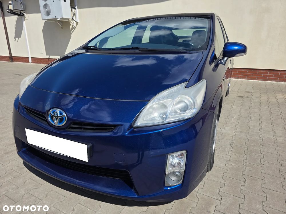 Toyota Prius (Hybrid) - 5