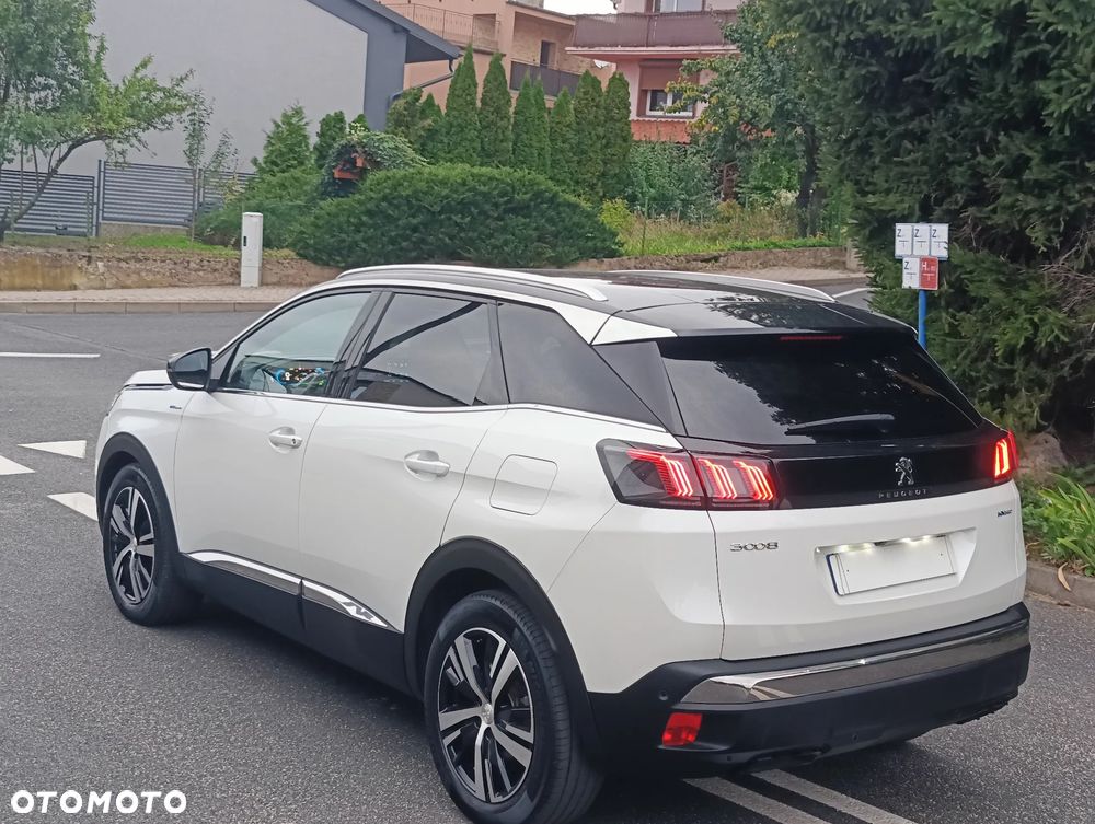 Peugeot 3008 1.6 PureTech HYbrid GT Line S&S EAT8 - 18