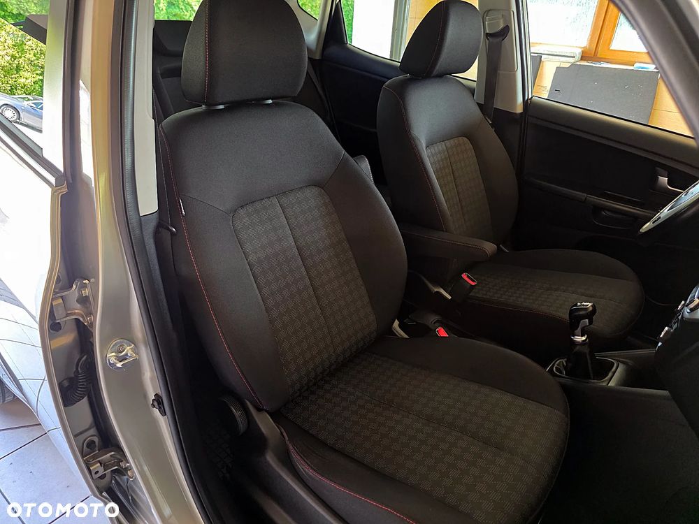 Kia Venga 1.4 CVVT Fifa World Cup Edition - 26