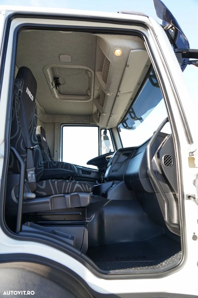 Iveco TRAKKER 410 / LIVRARE - 6,5 M + PALFINGER PK 19.001 SLD / PODEA RESISTENTĂ / 3 LOCURI / TELECOMANDĂ/ - 32