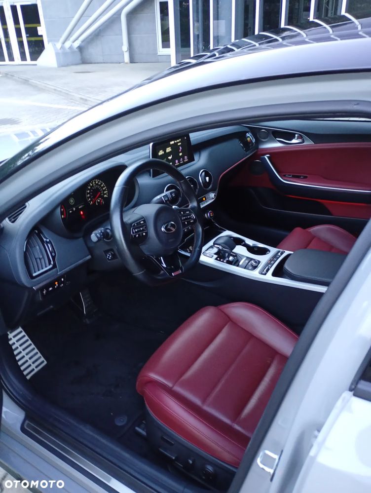 Kia Stinger - 15