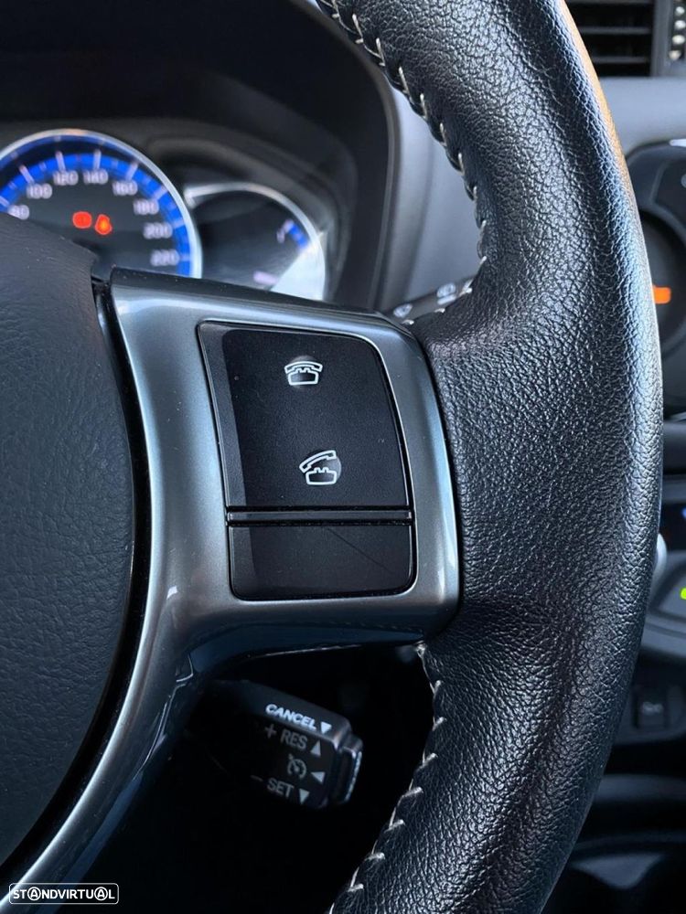 Toyota Yaris 1.5 HSD Active - 17