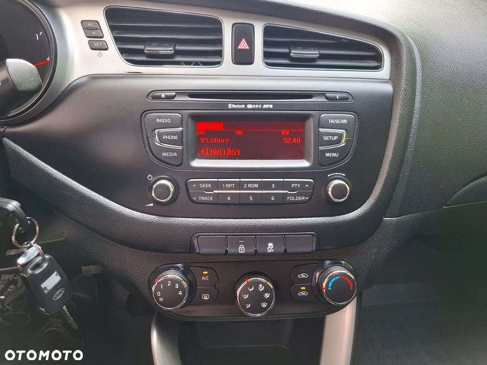 Kia Ceed 1.6 CRDi 128 Vision - 12