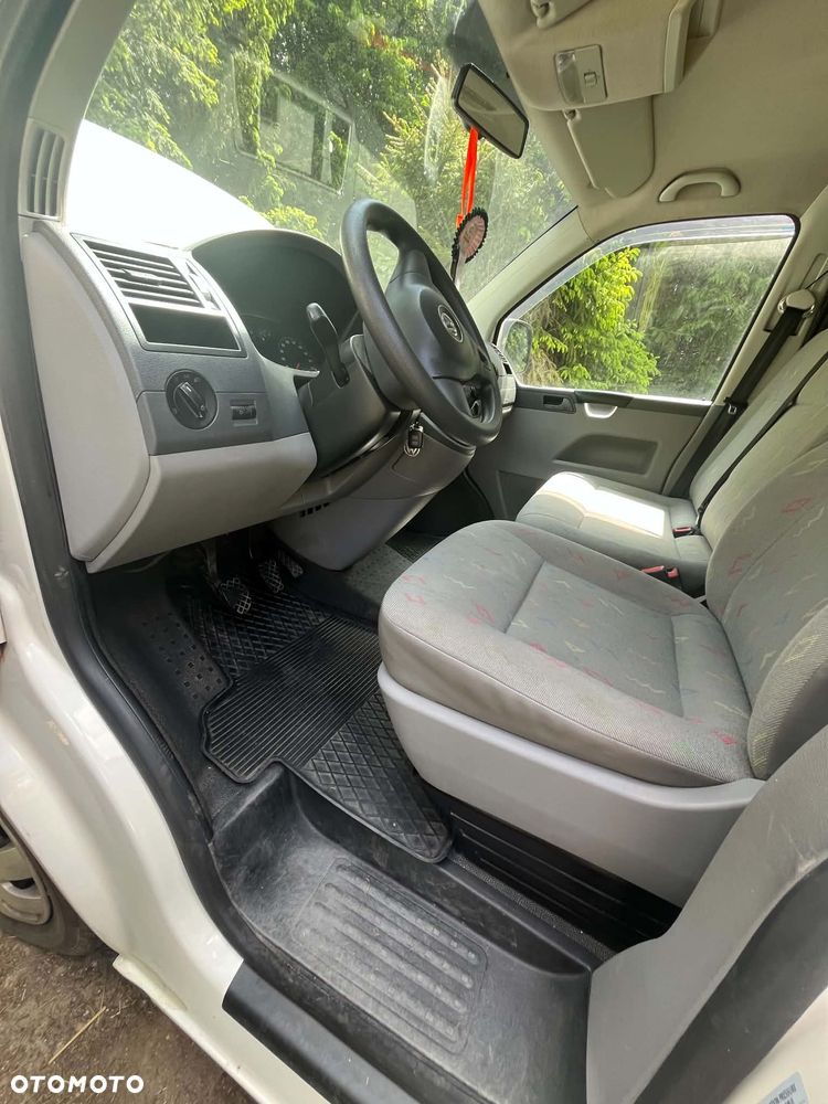 Volkswagen Transporter - 11