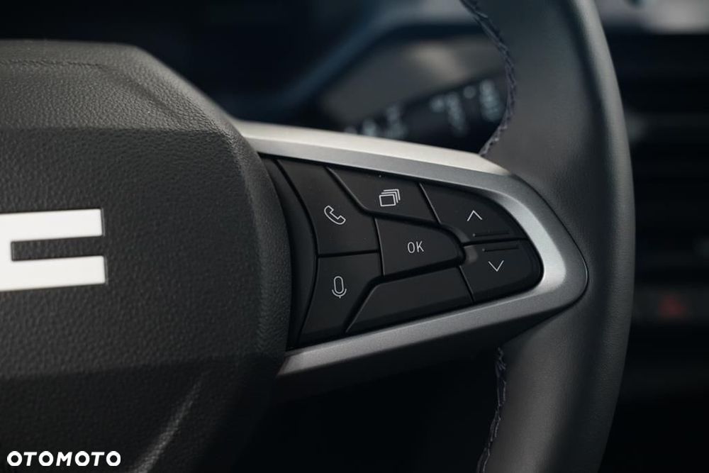 Dacia Duster 1.6 Full Hybrid 140 Journey MMT - 18