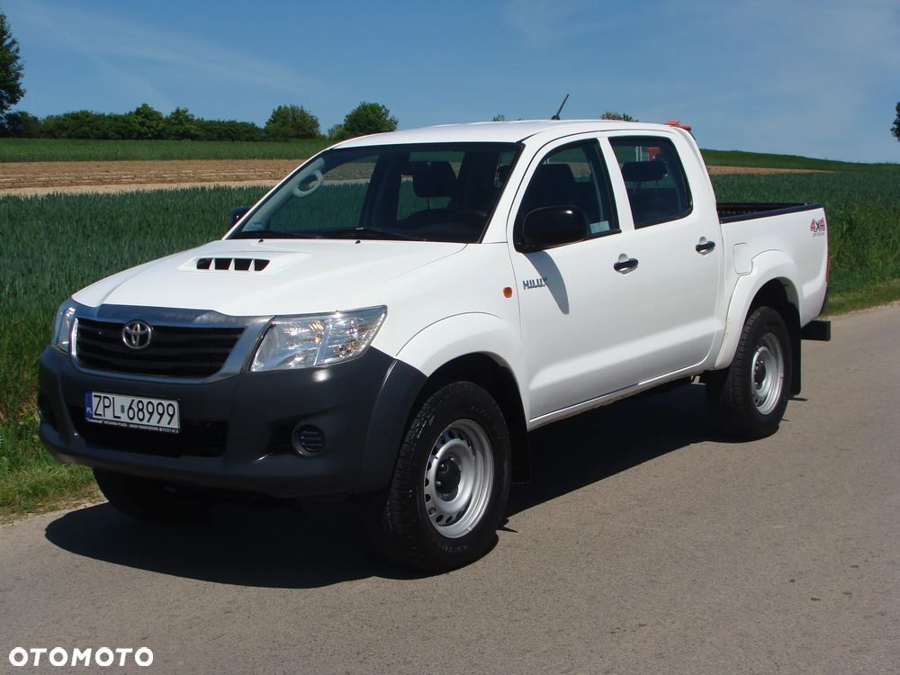 Toyota Hilux 2.5 D-4D DLX - 4