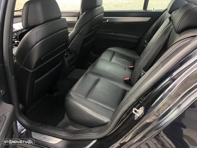 BMW 740 d Pack M - 11