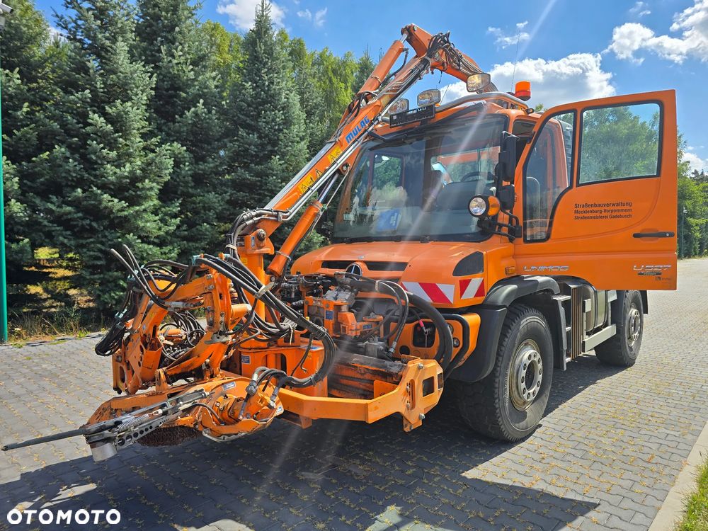 Unimog U527 - 28