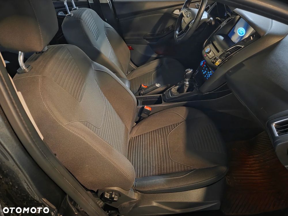 Ford Focus 1.5 EcoBoost Start-Stopp-System Titanium - 8