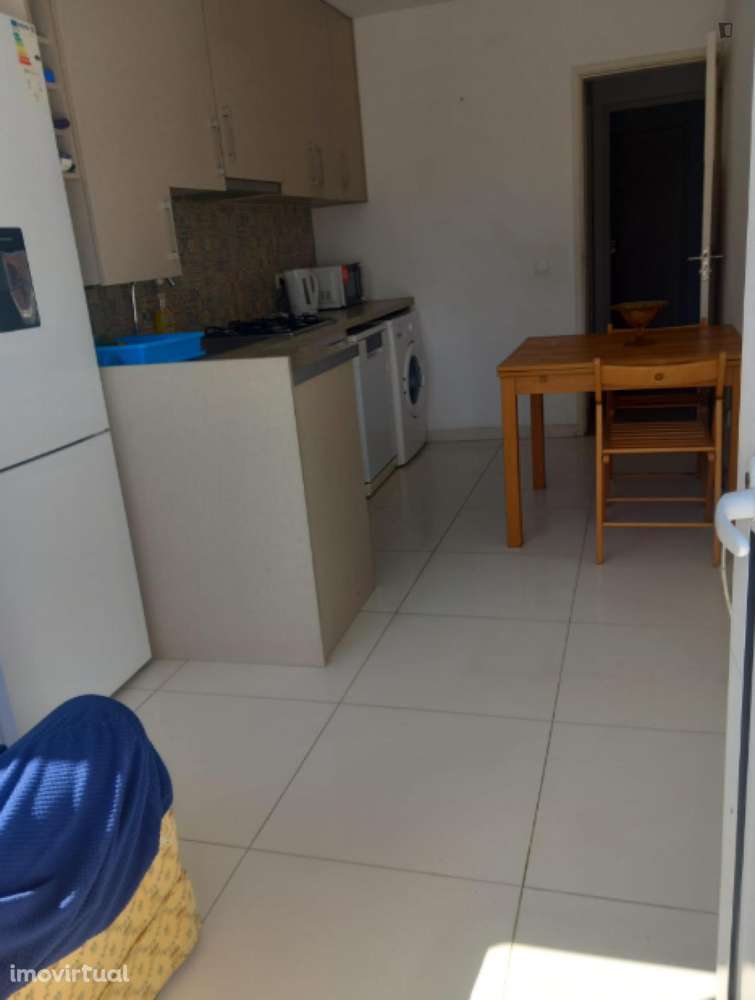 Quarto - localizado em São Romão Coimbra - Grande imagem: 5/10