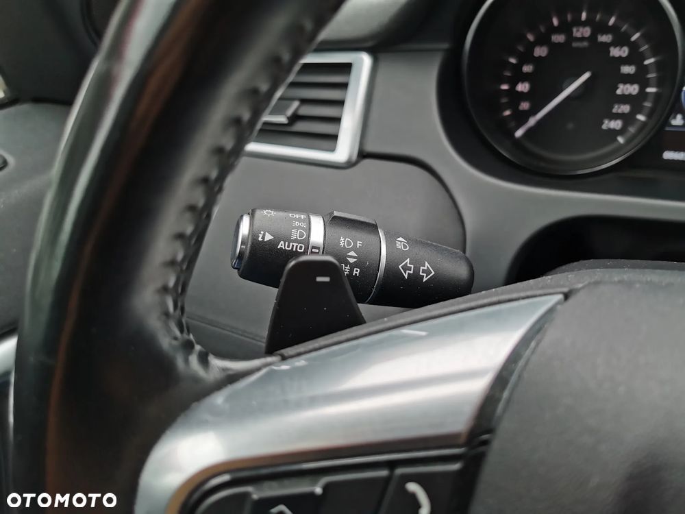 Land Rover Discovery Sport ver-2-0-td4-hse-luxury - 13