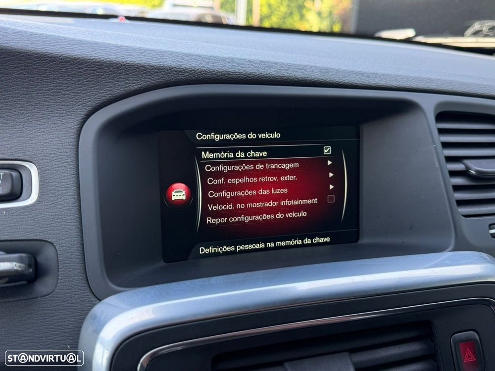 Volvo V60 Cross Country 2.0 D3 Summum Geartronic - 46