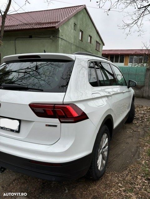 Volkswagen Tiguan - 5