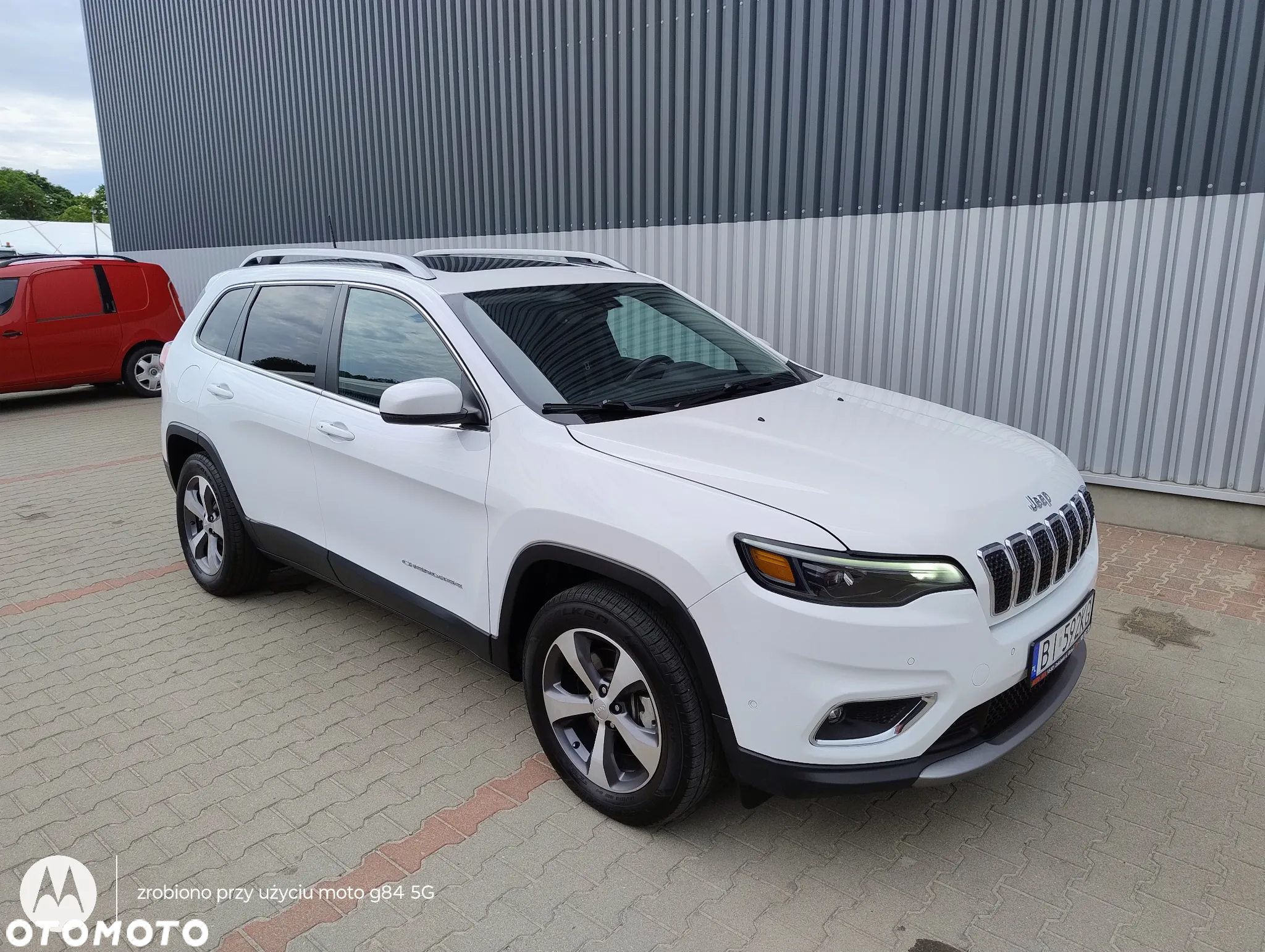 Jeep Cherokee - 22