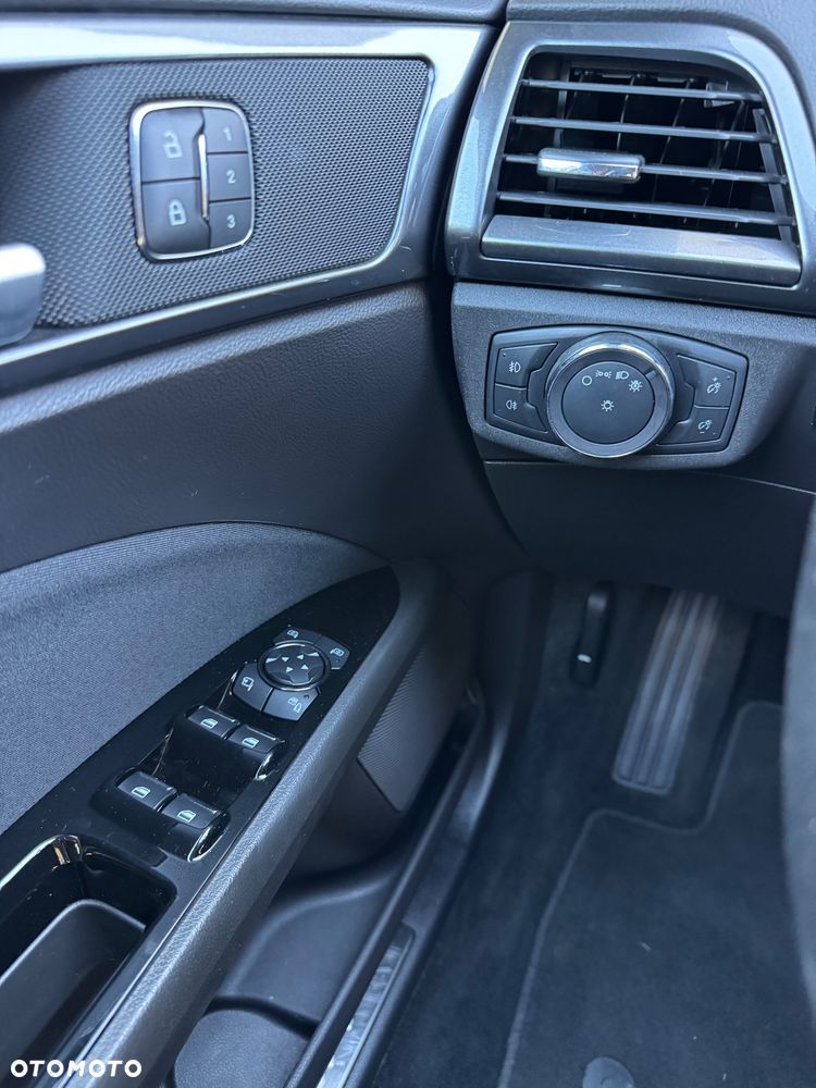 Ford Mondeo 2.0 EcoBlue Titanium - 15