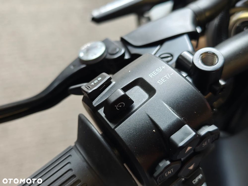 QJMOTOR SRK 800 - 9