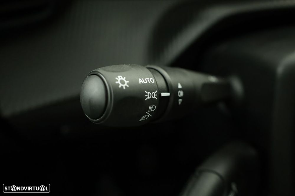 Peugeot 2008 1.2 PureTech Allure - 18