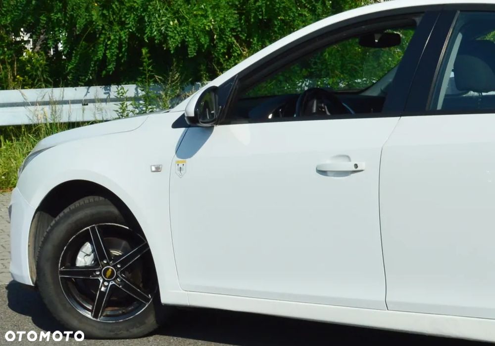 Chevrolet Cruze - 17