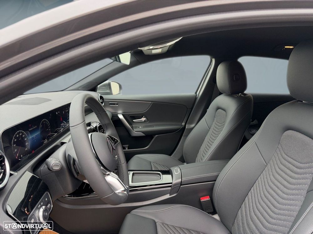 Mercedes-Benz A 250 e - 11