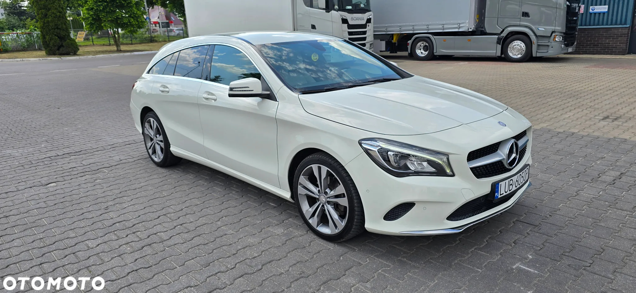 Mercedes-Benz CLA 200 7G-DCT Urban - 19