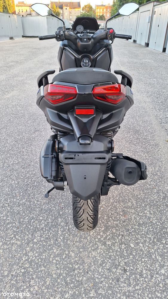 Yamaha X-max - 9