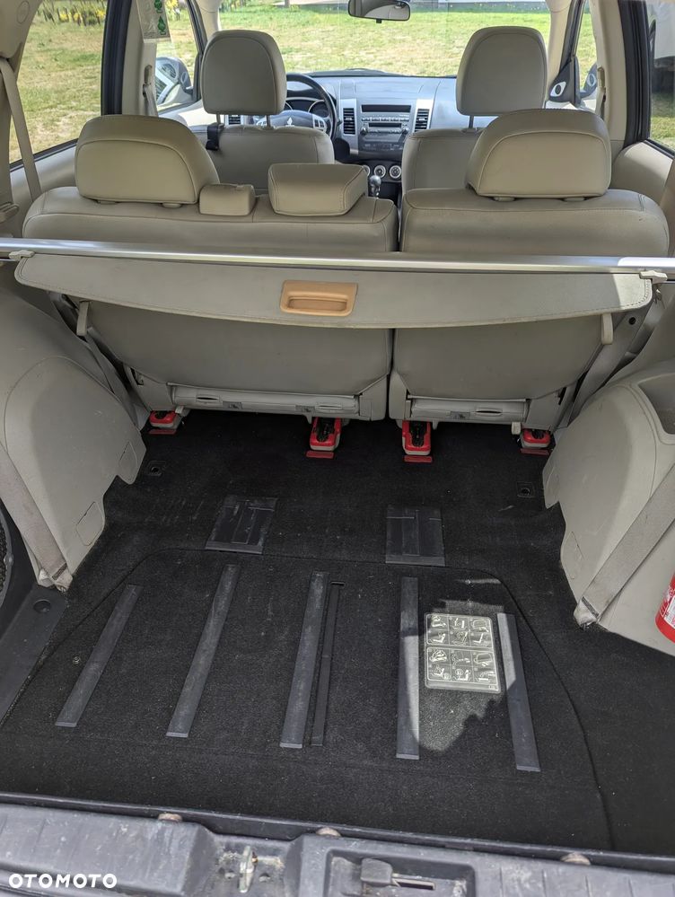 Mitsubishi Outlander 2.0 DID Instyle - 15