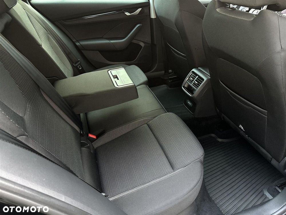 Skoda Octavia 1.5 TSI Selection - 10