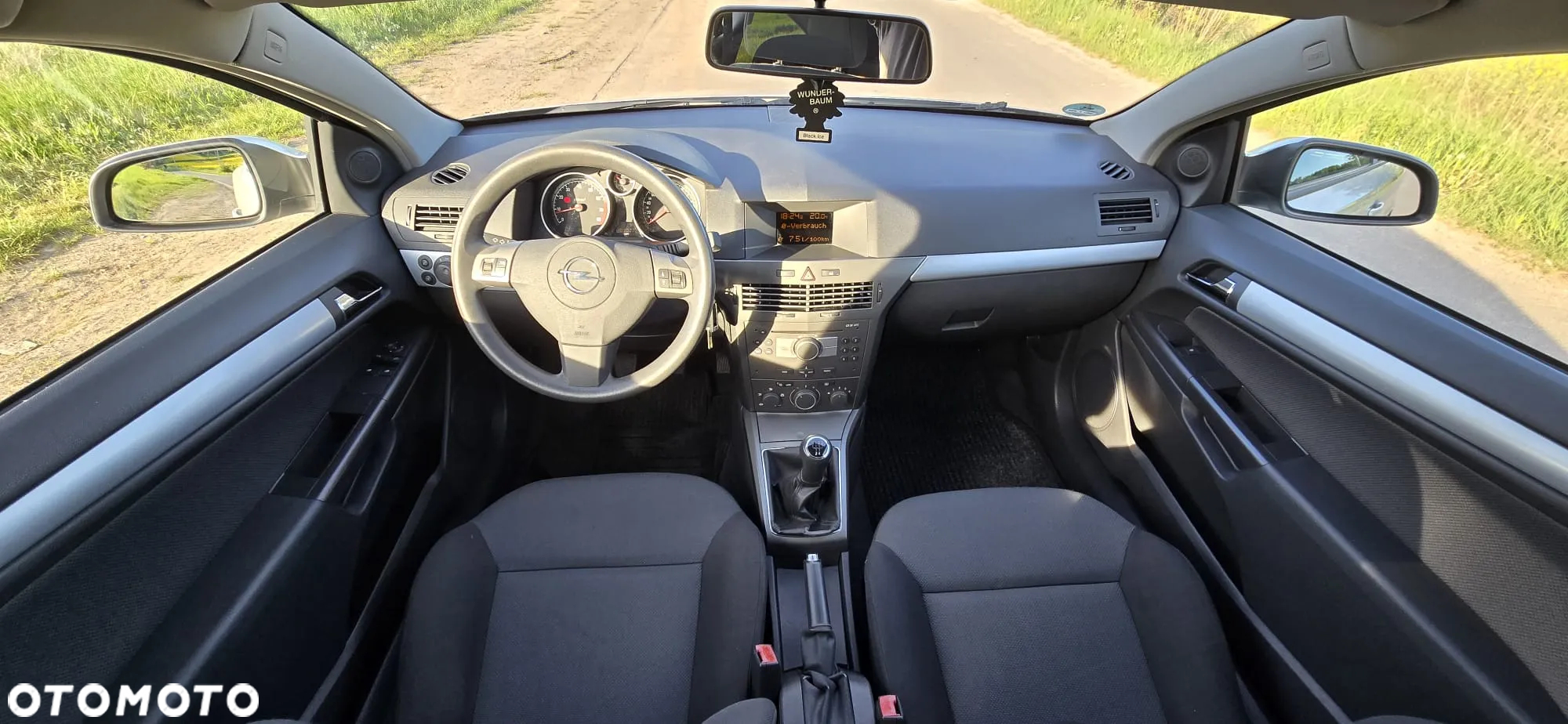 Opel Astra III GTC 1.6 Cosmo - 19