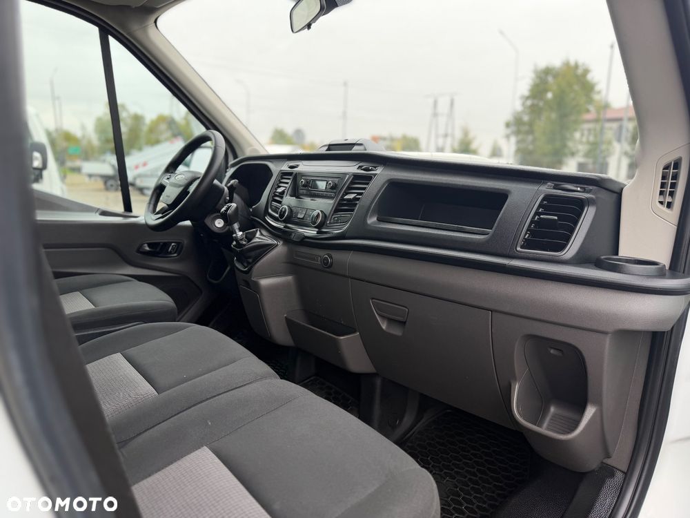 Ford Transit - 23
