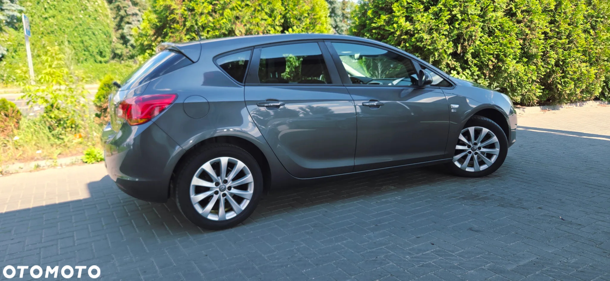 Opel Astra 1.4 Turbo 150 Jahre - 18