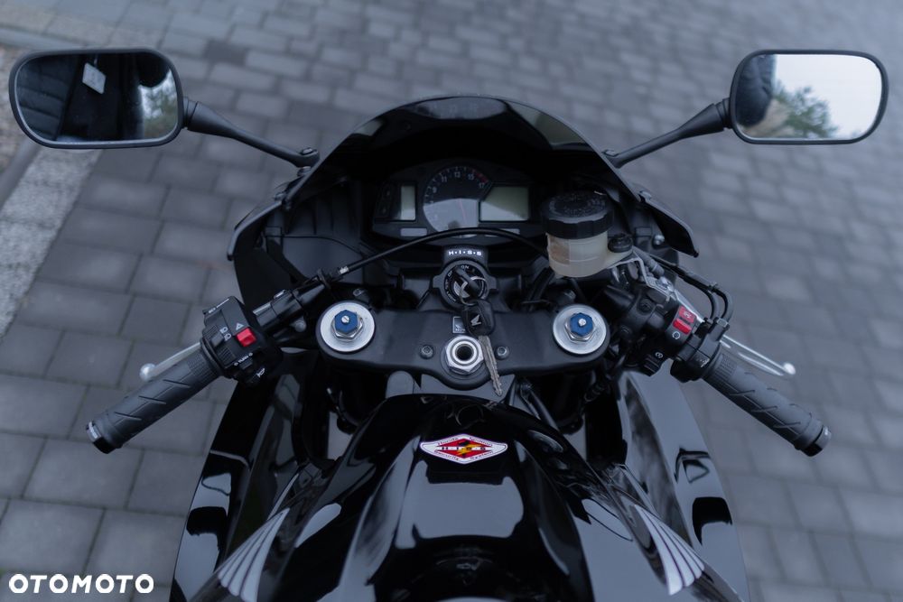 Honda CBR - 19