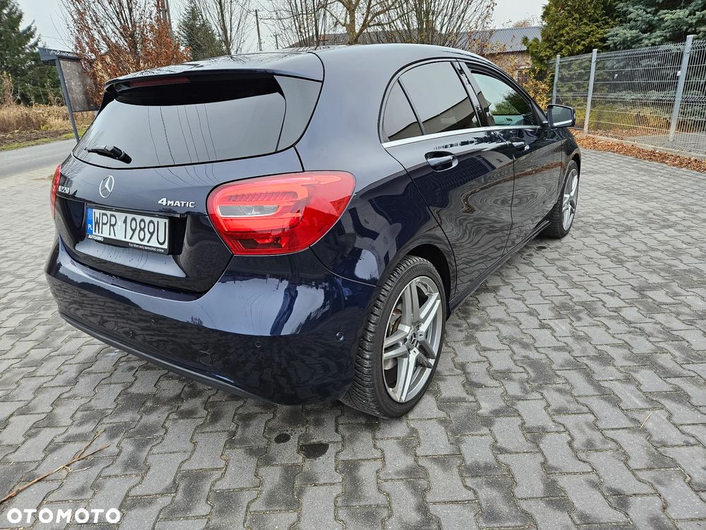Mercedes-Benz Klasa A ver-220-4matic-7g--dct-urban - 22